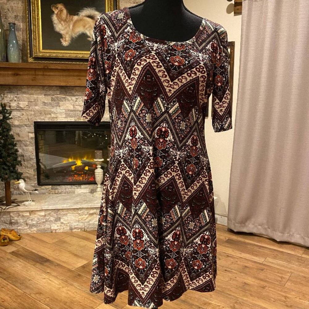 JOE BOXER Dress Womens Large L Maroon White Black Paisley Geometric Short Sleeve